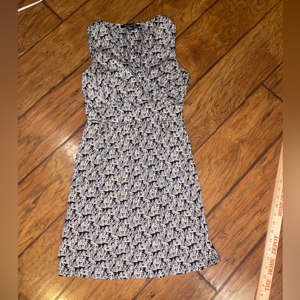 Elegant Black and White Patterned Dress by Forever 21 size small